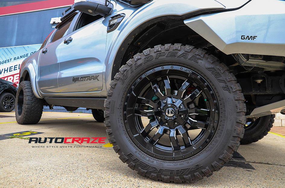 FORD-RANGER-SLEDGE-GLOSS-BLACK-MILLED-ACCENTS